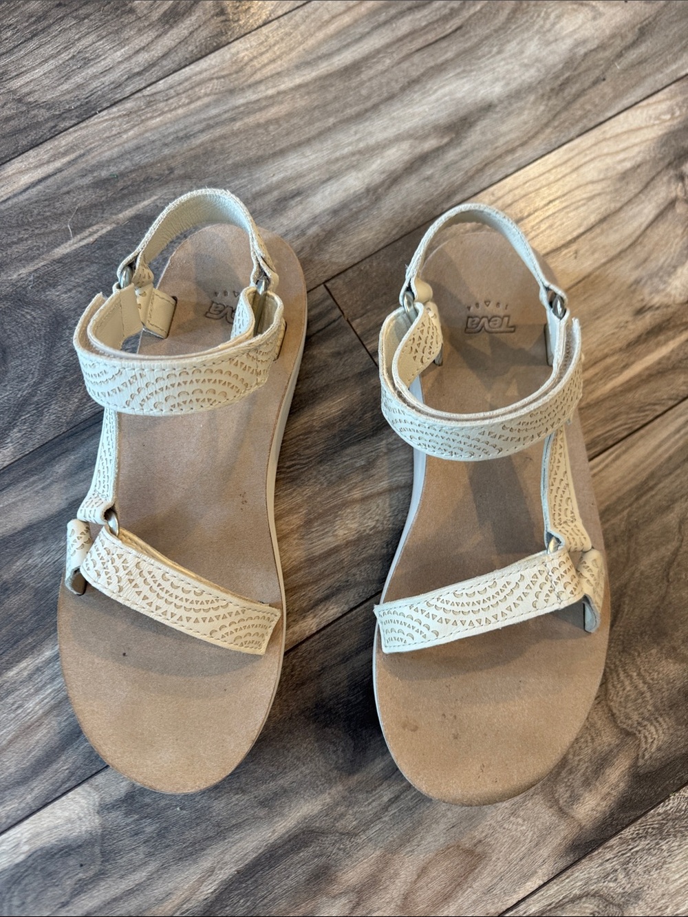 Teva cream beige women's leather strap sandals